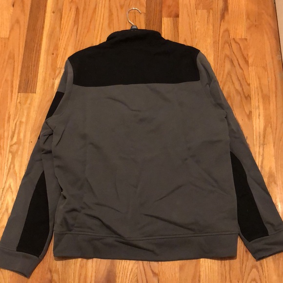 UNTUCKit NEW 3 Button Sweater/Shirt. NWT
